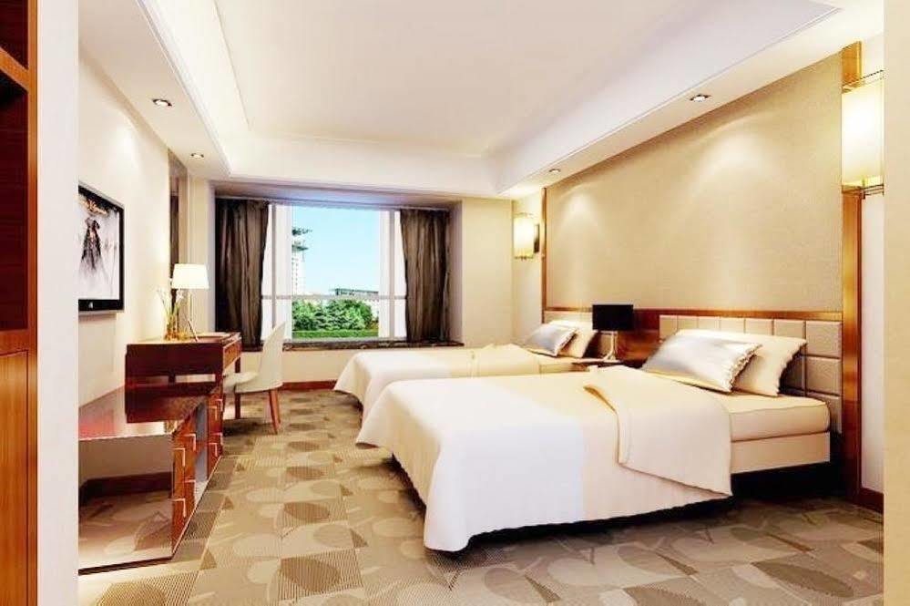 Yj Intl. Hotel Ta-mien-chen Bagian luar foto